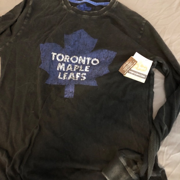 Long sleeve maple leaf shirt size m - Picture 2 of 2
